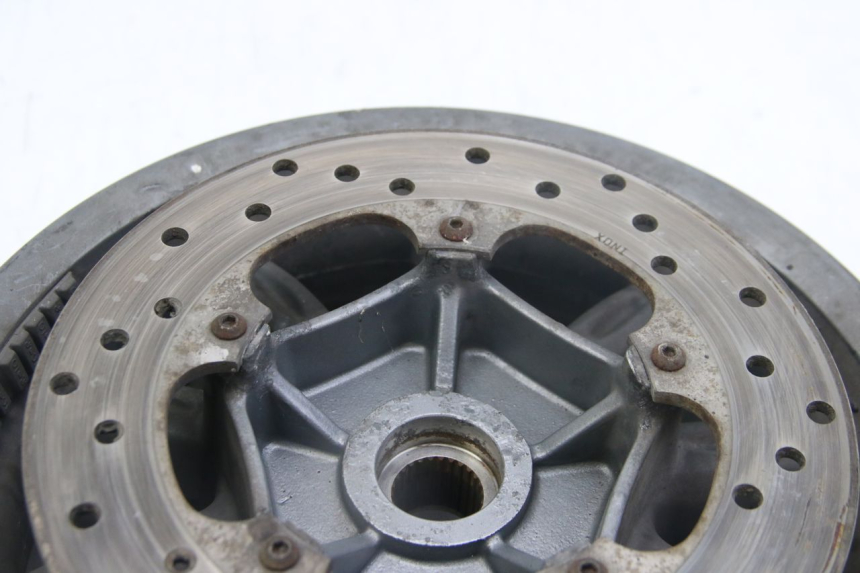 photo de OBRĘCZ TYLNA PIAGGIO MP3 125 (2006 - 2014) - Struktura - zbliżenie