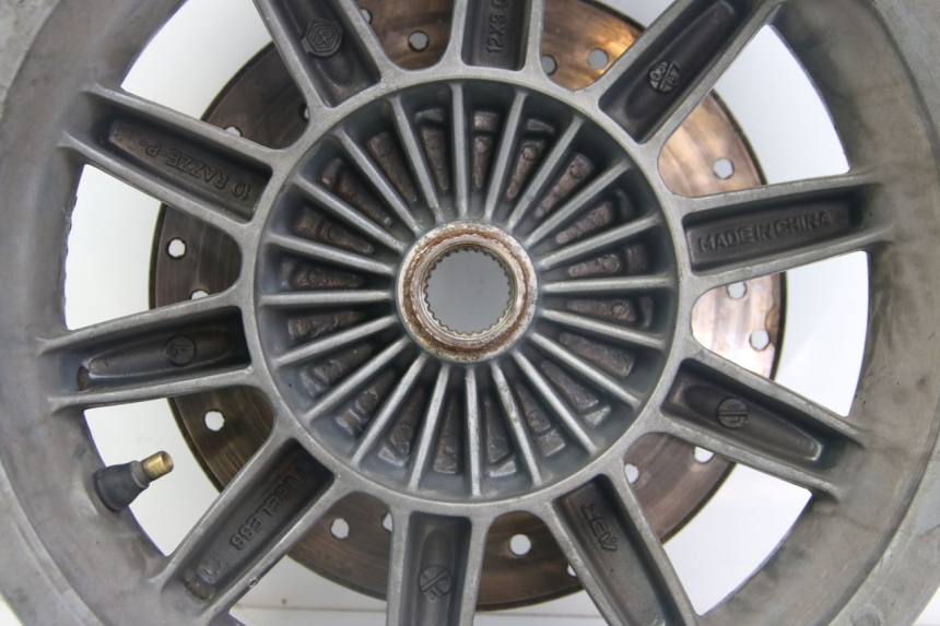 photo de OBRĘCZ TYLNA PIAGGIO MP3 125 (2006 - 2014) - Oznaczenia i referencje