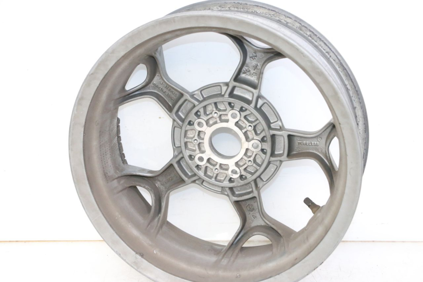 photo de OBRĘCZ TYLNA PIAGGIO MP3 500 (2014 - 2017) - Punkty mocowania