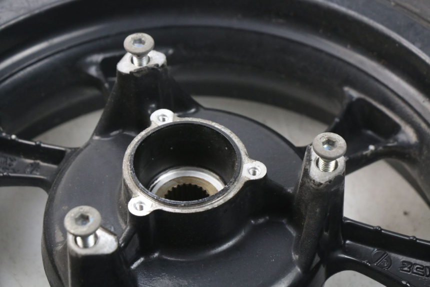 photo de OBRĘCZ TYLNA MBK MW TRYPTIK 125 (2017 - 2022) - Punkty mocowania