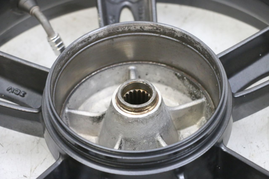 photo de OBRĘCZ TYLNA YAMAHA NEOS NEO'S 4T 50 (2008 - 2016) - Szczegóły charakterystyczne