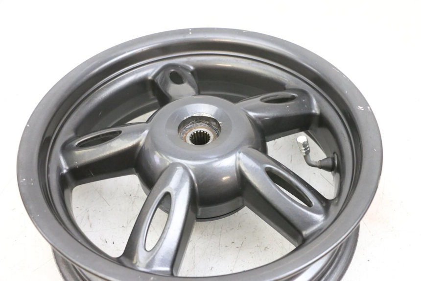 photo de OBRĘCZ TYLNA YAMAHA NEOS NEO'S 4T 50 (2008 - 2016) - Zbliżenie komponentów