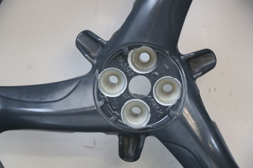 photo de OBRĘCZ TYLNA MOTO GUZZI NORGE 8V GT 1200 (2011 - 2016) - Oznaczenia i referencje