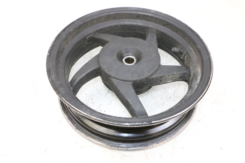 photo de OBRĘCZ TYLNA SYM ORBIT 2 4T 50 (2008 - 2017) - Struktura - zbliżenie