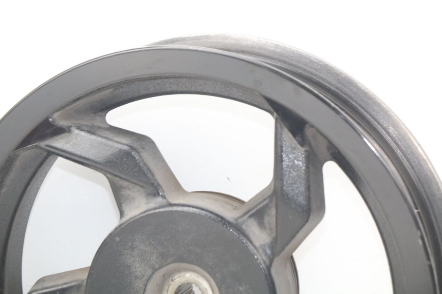 photo de OBRĘCZ TYLNA SYM ORBIT III 3 4T 50 (2021 - 2025) - Szczegóły charakterystyczne