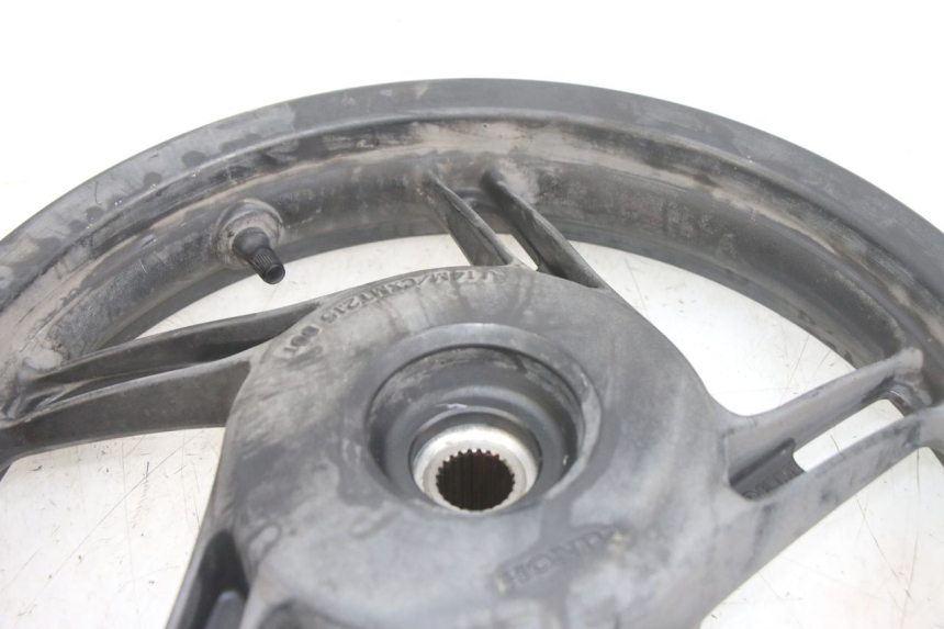 photo de OBRĘCZ TYLNA HONDA PCX (JF28) 125 (2009 - 2011) - Widok z bliska