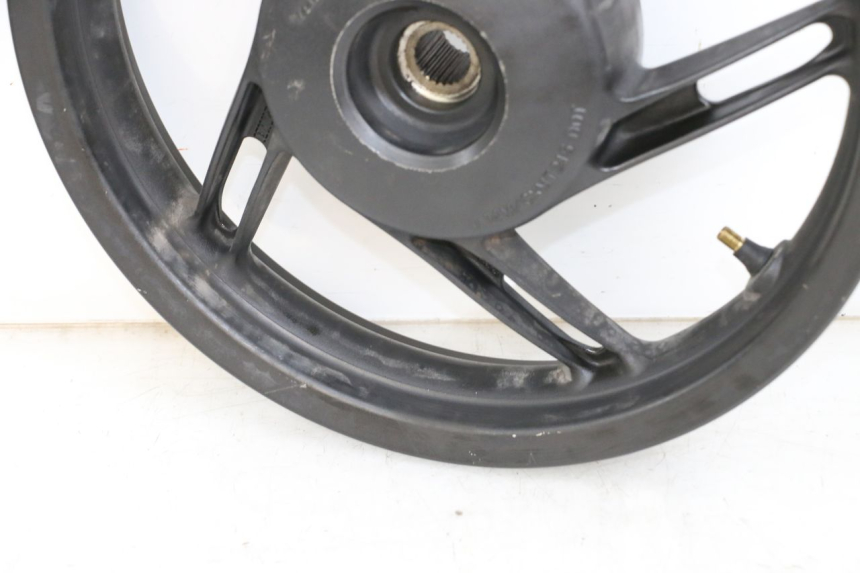 photo de OBRĘCZ TYLNA HONDA PCX (JF28) 125 (2009 - 2011) - Zbliżenie techniczne