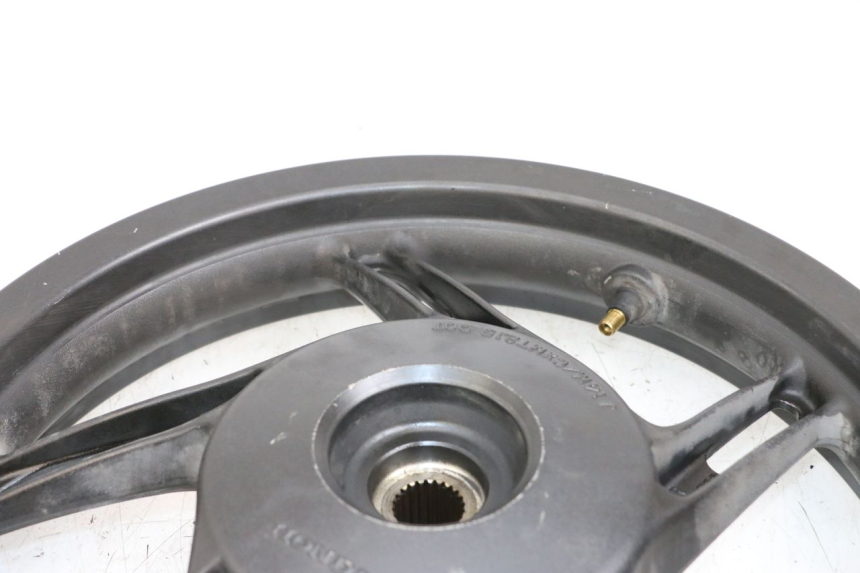 photo de OBRĘCZ TYLNA HONDA PCX (JF28) 125 (2009 - 2011) - Oznaczenia i referencje