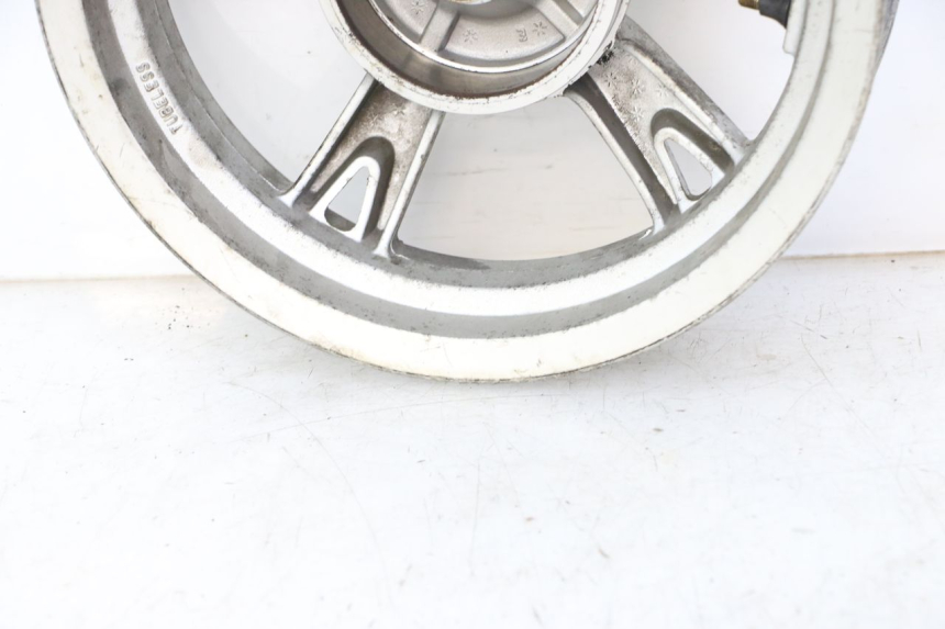 photo de OBRĘCZ TYLNA PEUGEOT KISBEE 4T 50 (2010 - 2017) - Zoom stanu zużycia