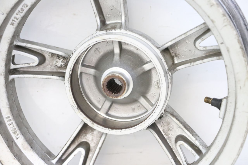 photo de OBRĘCZ TYLNA PEUGEOT KISBEE 4T 50 (2010 - 2017) - Zbliżenie techniczne