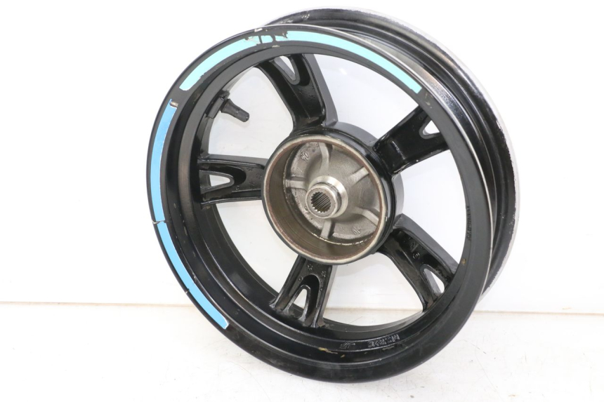 photo de OBRĘCZ TYLNA PEUGEOT STREETZONE 4T 50 (2018 - 2023) - Szczegół części