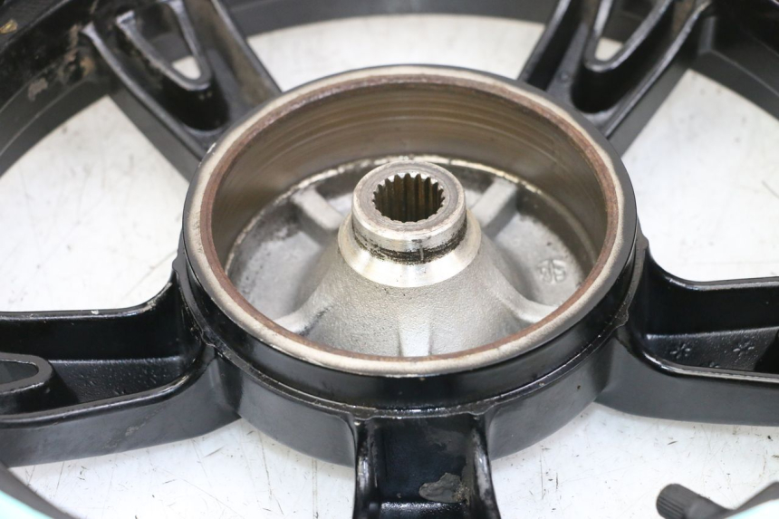 photo de OBRĘCZ TYLNA PEUGEOT STREETZONE 4T 50 (2018 - 2023) - Część sprawdzona