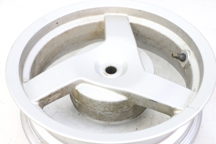 photo de OBRĘCZ TYLNA PEUGEOT VIVACITY 125 (2010 - 2017) - Zbliżenie komponentów