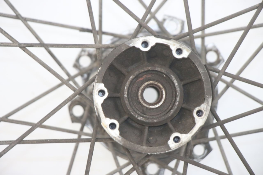 photo de OBRĘCZ TYLNA GILERA RK 50 (1996 - 1999) - Szczegóły charakterystyczne