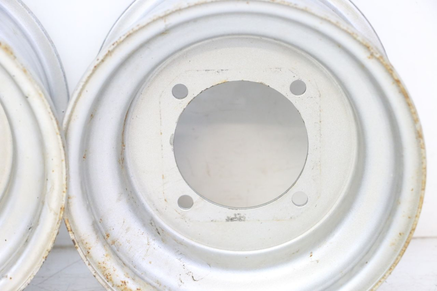 photo de OBRĘCZ TYLNA HYTRACK S 150 (2003 - 2011) - Stan powierzchni