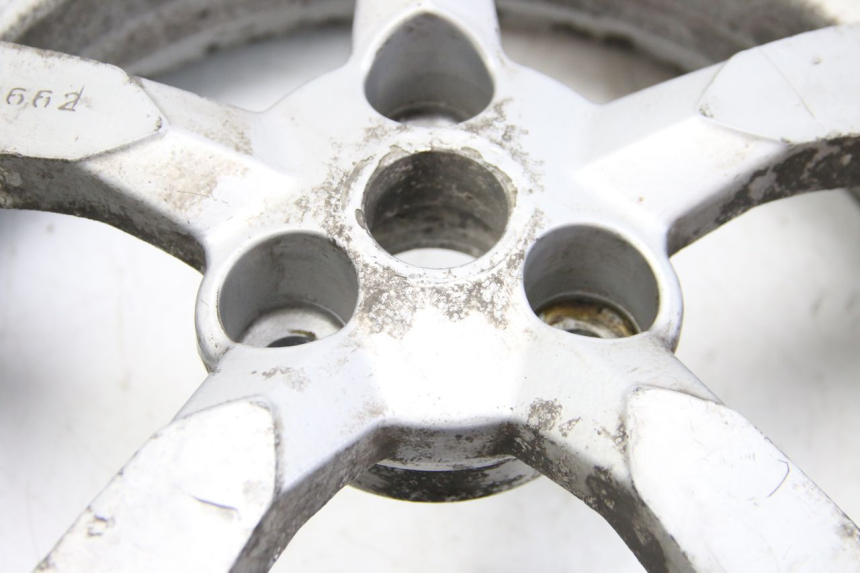 photo de OBRĘCZ TYLNA PEUGEOT SATELIS COMPRESSOR K15 125 (2006 - 2009) - Inny kąt widzenia