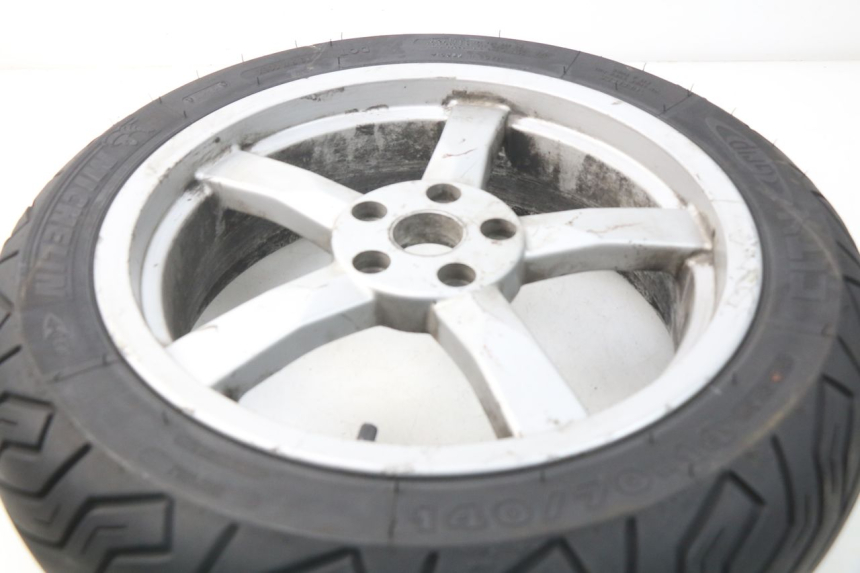 photo de OBRĘCZ TYLNA PEUGEOT SATELIS 500 (2007 - 2013) - Zbliżenie techniczne