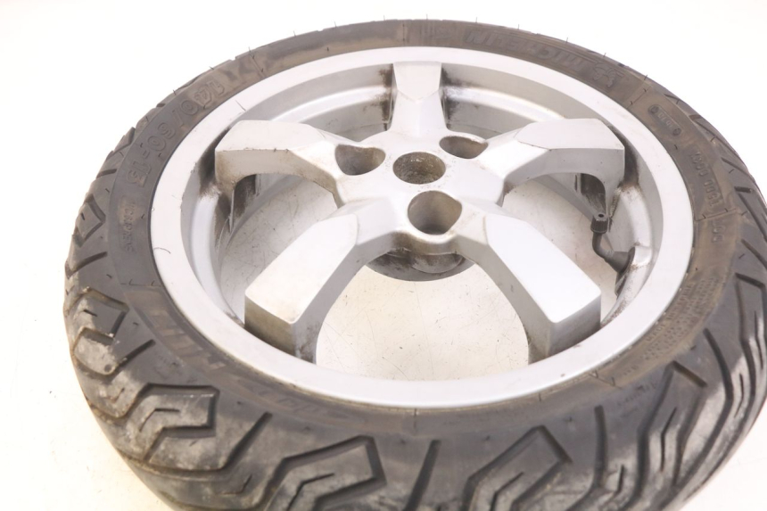 photo de OBRĘCZ TYLNA PEUGEOT SATELIS 125 (2010 - 2012) - Inny kąt widzenia