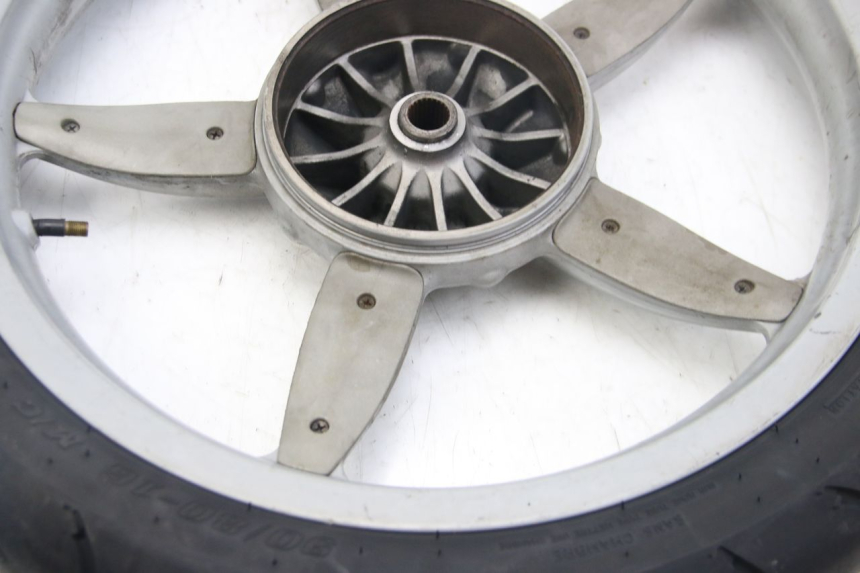 photo de OBRĘCZ TYLNA APRILIA SCARABEO 4T 50 (2009 - 2017) - Struktura - zbliżenie