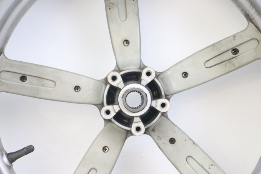 photo de OBRĘCZ TYLNA APRILIA SCARABEO GT 125 (1999 - 2007) - Widok z bliska