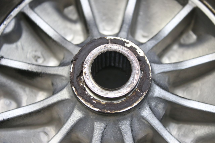 photo de OBRĘCZ TYLNA APRILIA SCARABEO 100 (2003 - 2012) - Inny kąt widzenia