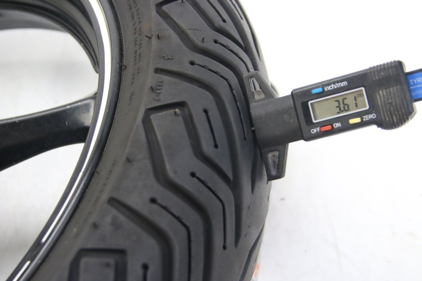 photo de OBRĘCZ TYLNA SUZUKI SIXTEEN 125 (2008 - 2010) - Zoom stanu zużycia