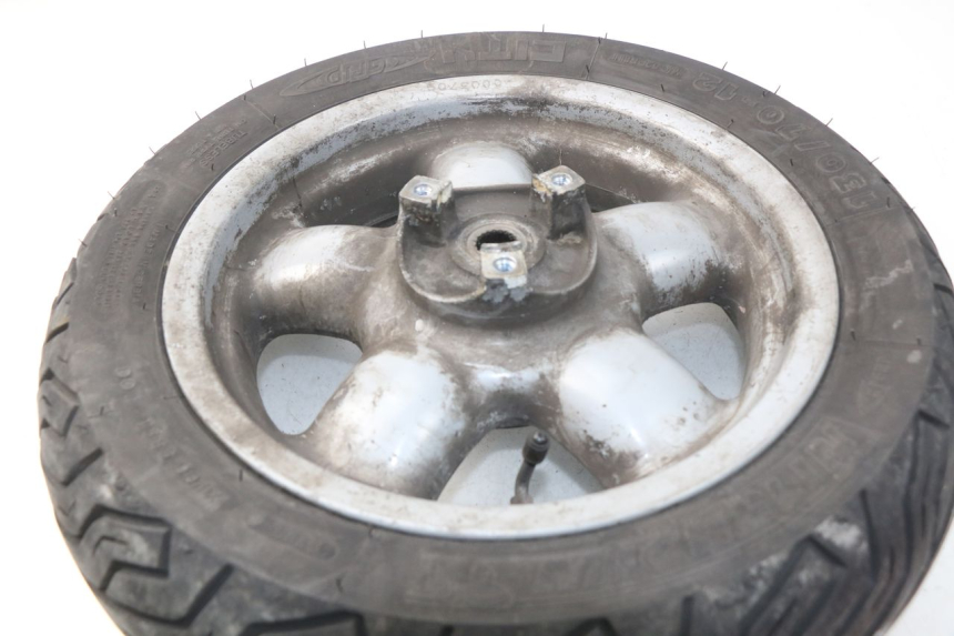 photo de OBRĘCZ TYLNA MBK SKYLINER 125 (2004 - 2007) - Zbliżenie techniczne