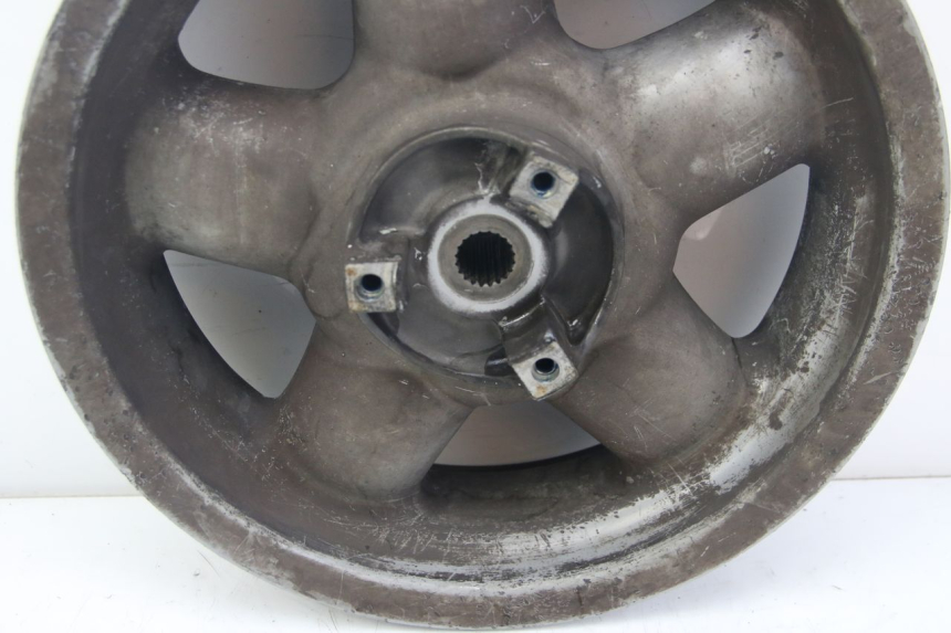 photo de OBRĘCZ TYLNA MBK SKYLINER 125 (1998 - 2001) - Zbliżenie techniczne