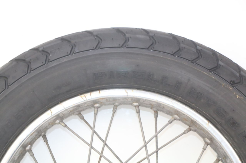 photo de OBRĘCZ TYLNA YAMAHA SR 125 (1982 - 2003) - Widok z bliska