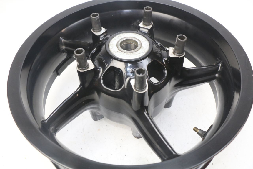 photo de OBRĘCZ TYLNA APRILIA SRV 850 (2012 - 2017) - Zoom stanu zużycia