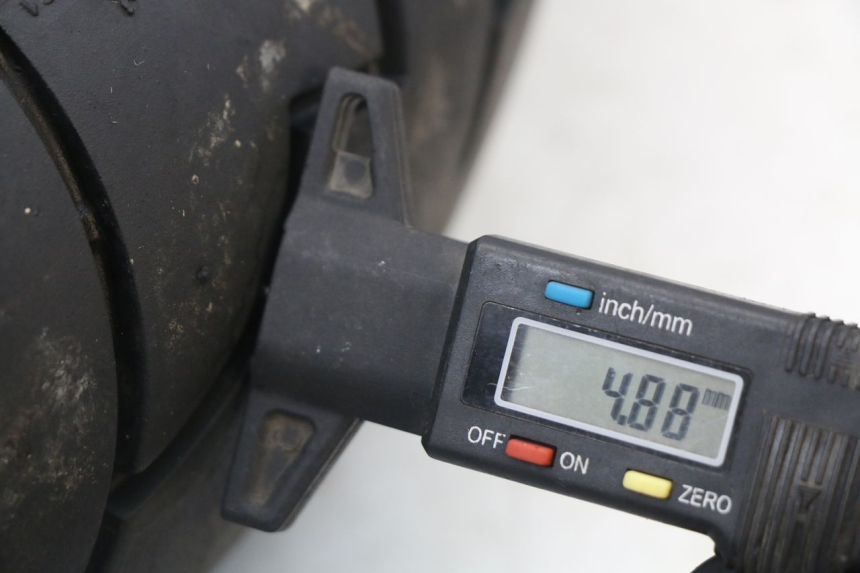 photo de OBRĘCZ TYLNA SUZUKI GS F 500 (2004 - 2007) - Alternatywny kąt