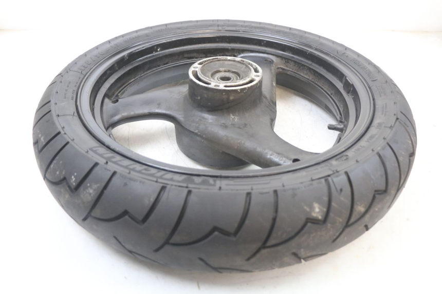 photo de OBRĘCZ TYLNA SUZUKI GS F 500 (2004 - 2007) - Oznaczenia i referencje