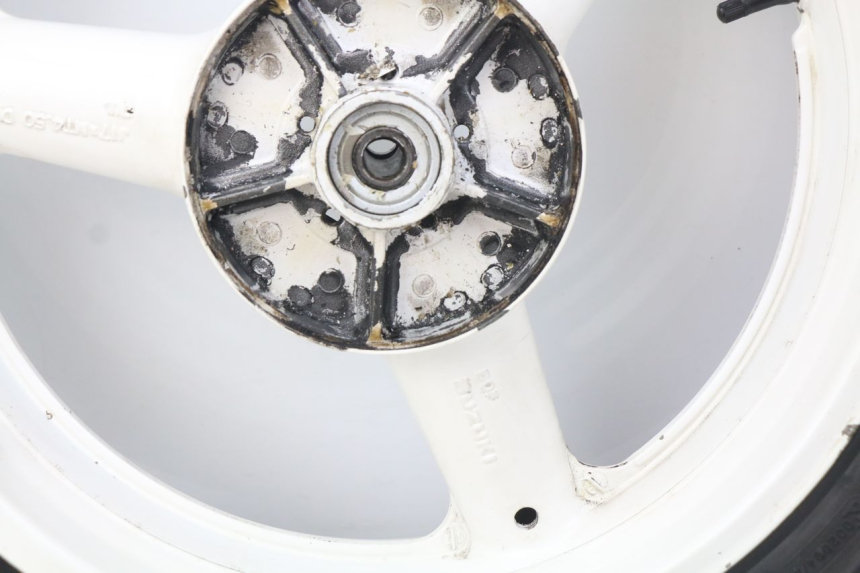 photo de OBRĘCZ TYLNA SUZUKI SV S 650 (1999 - 2002) - Struktura - zbliżenie