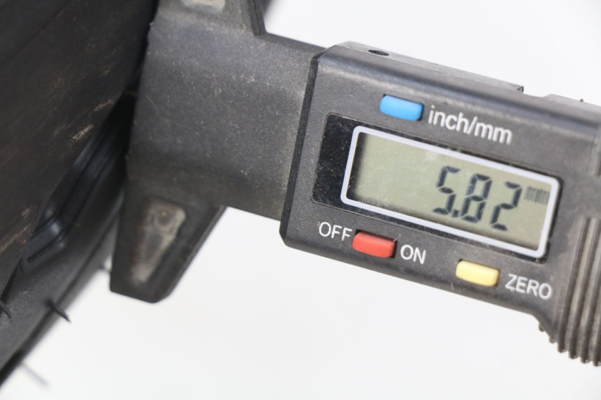 photo de OBRĘCZ TYLNA SUZUKI SV S 650 (1999 - 2002) - Zbliżenie techniczne