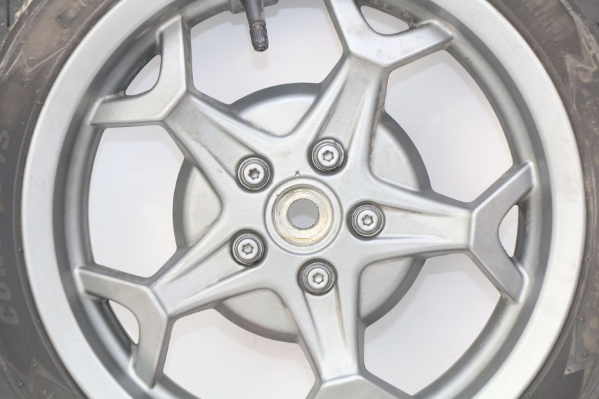 photo de OBRĘCZ TYLNA APRILIA SXR 50 (2021 - 2023) - Widok z bliska