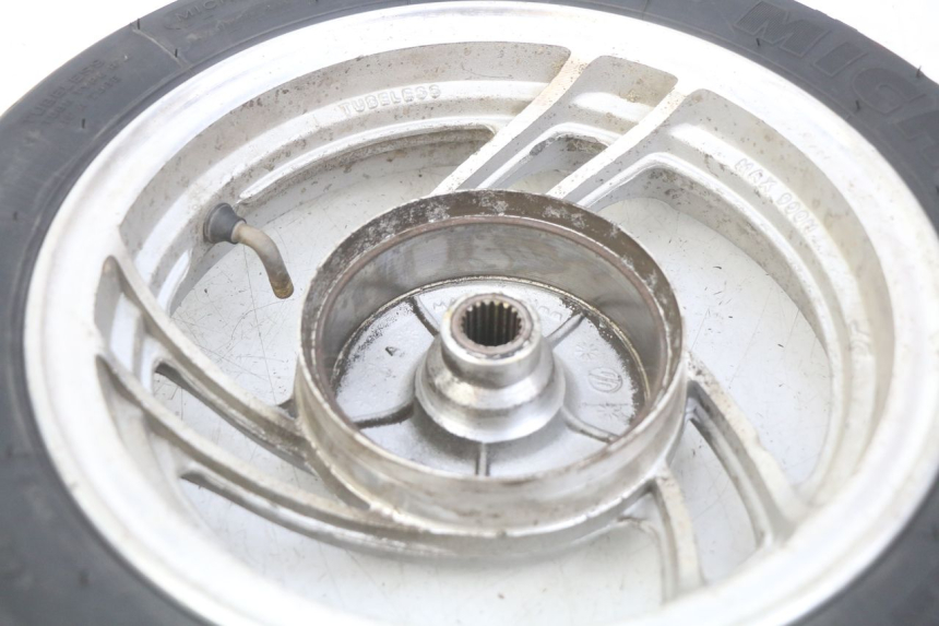 photo de OBRĘCZ TYLNA PEUGEOT V-CLIC VCLIC 50 (2007 - 2013) - Szczegóły charakterystyczne