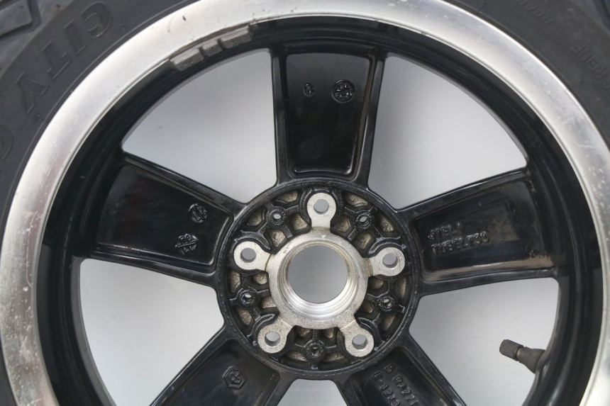 photo de OBRĘCZ TYLNA PIAGGIO VESPA GTS IGET ABS 125 (2017 - 2023) - Inny kąt widzenia