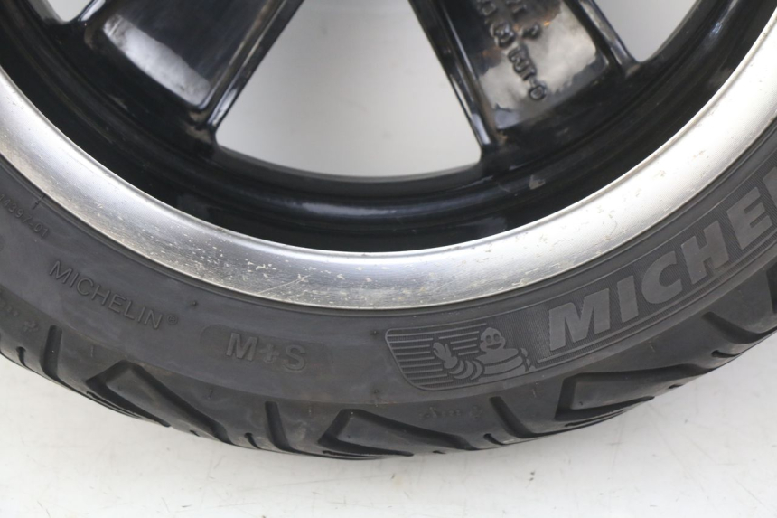 photo de OBRĘCZ TYLNA PIAGGIO VESPA GTS IGET ABS 125 (2017 - 2023) - Zbliżenie techniczne