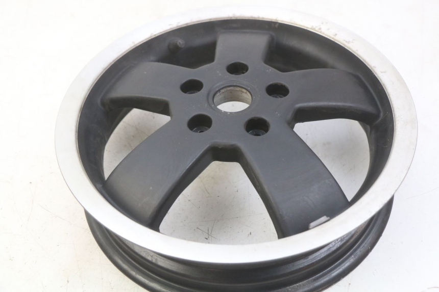 photo de OBRĘCZ TYLNA PIAGGIO VESPA GTS SUPER IE 125 (2009 - 2016) - Widok ogólny