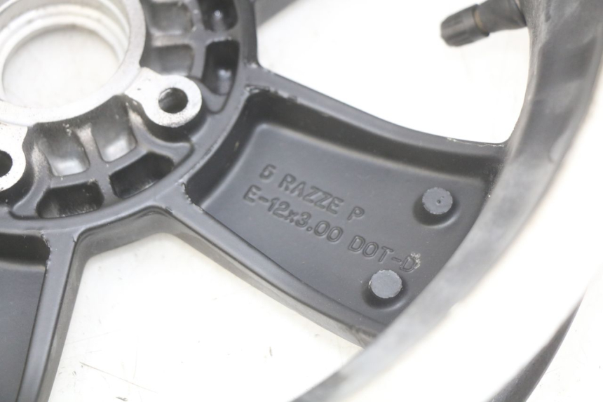 photo de OBRĘCZ TYLNA PIAGGIO VESPA GTS SUPER IE 125 (2009 - 2016) - Oznaczenia i referencje