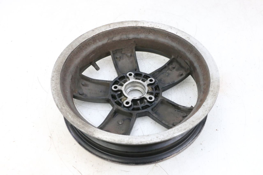 photo de OBRĘCZ TYLNA PIAGGIO VESPA GTS SUPER IE 125 (2009 - 2016) - Szczegóły charakterystyczne