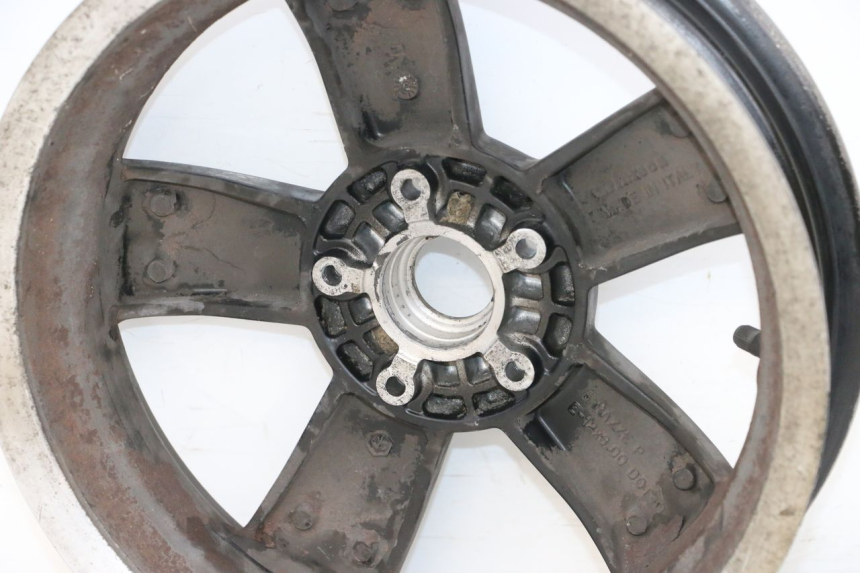 photo de OBRĘCZ TYLNA PIAGGIO VESPA GTS SUPER IE 125 (2009 - 2016) - Zbliżenie techniczne