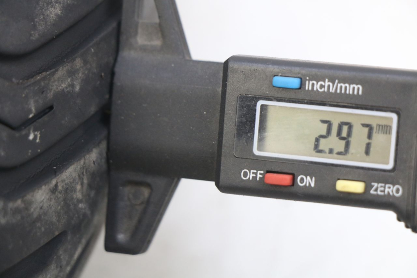 photo de OBRĘCZ TYLNA PIAGGIO VESPA LXV 125 (2006 - 2009) - Szczegół części