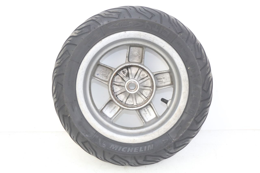 photo de OBRĘCZ TYLNA PIAGGIO VESPA LXV 125 (2006 - 2009) - Szczegóły charakterystyczne