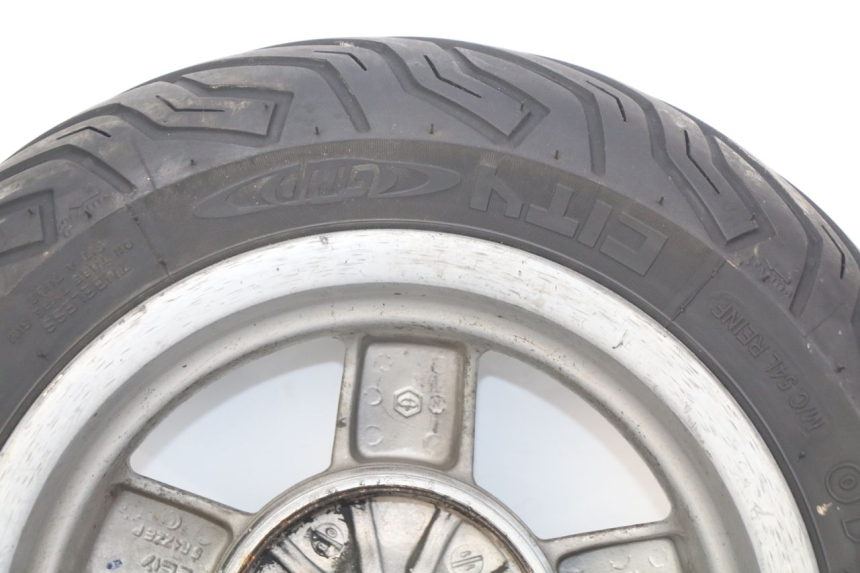 photo de OBRĘCZ TYLNA PIAGGIO VESPA LXV 125 (2006 - 2009) - Widok z bliska