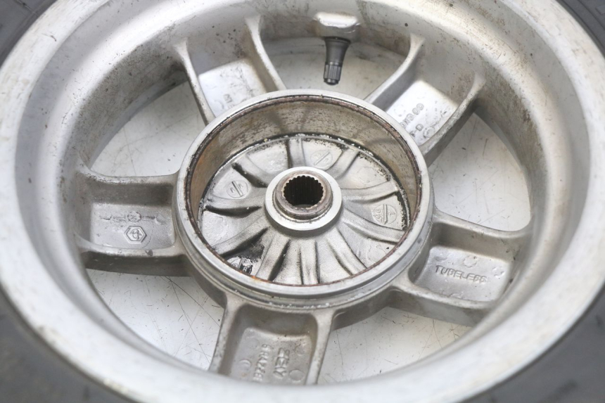 photo de OBRĘCZ TYLNA PIAGGIO VESPA LXV 125 (2006 - 2009) - Zbliżenie techniczne