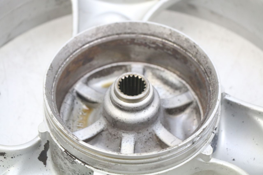 photo de OBRĘCZ TYLNA KYMCO VITALITY 2T 50 (2004 - 2010) - Szczegóły charakterystyczne