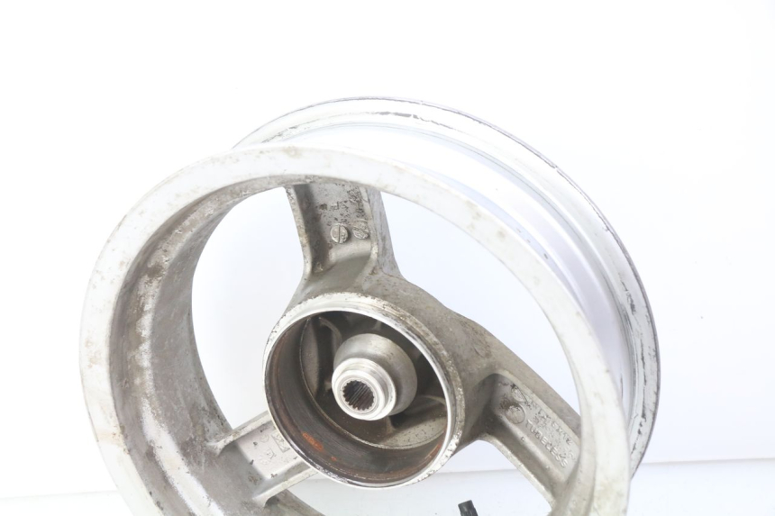 photo de OBRĘCZ TYLNA PEUGEOT VIVACITY NEW 2T 50 (2008 - 2017) - Szczegół części