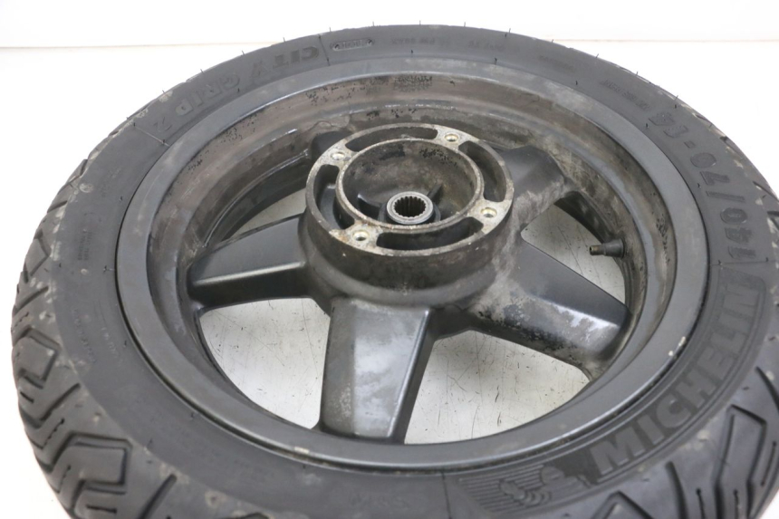 photo de OBRĘCZ TYLNA YAMAHA XMAX X-MAX 125 (2006 - 2009) - Zbliżenie techniczne