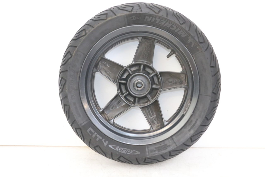 photo de OBRĘCZ TYLNA YAMAHA XMAX X-MAX 125 (2006 - 2009) - Szczegół części